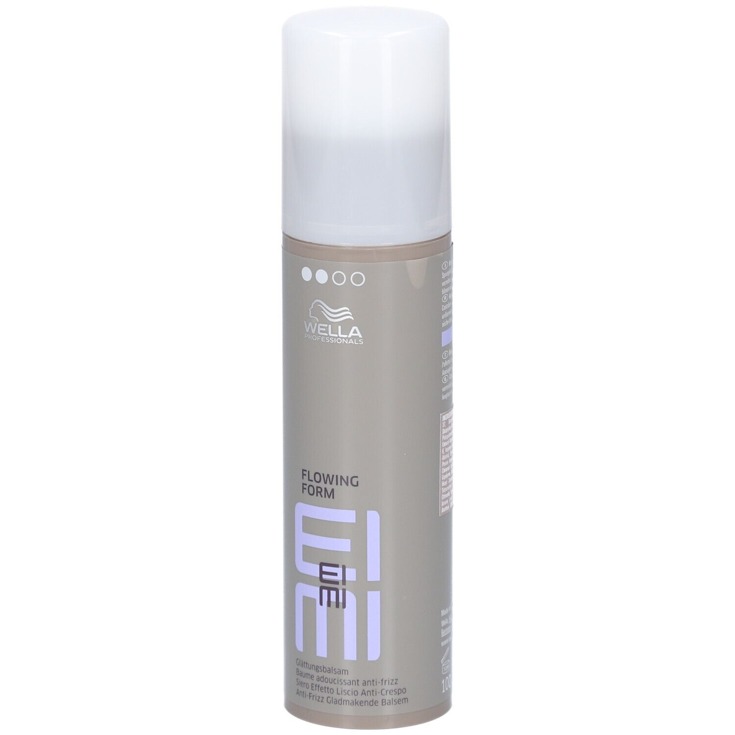 Cilindrische fles met witte dop. Opschrift: EIMI Flowing Form. Merk: Wella Professionals.