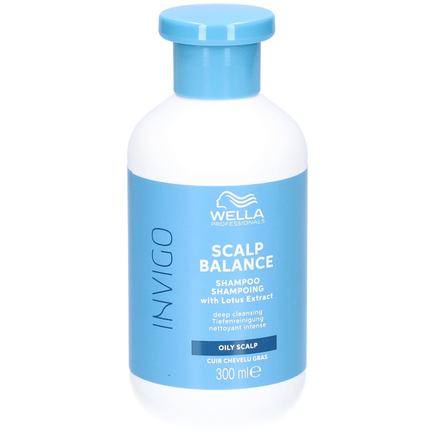 Witte fles met blauwe dop en etiket. Opschrift: INVIGO, SCALP BALANCE, Shampoo, 300 ml. Voor vette hoofdhuid.