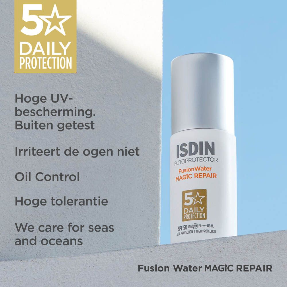 Fles met tekst. Tekst: Hoge UV-bescherming, irriteert niet, Oil Control, hoge tolerantie.