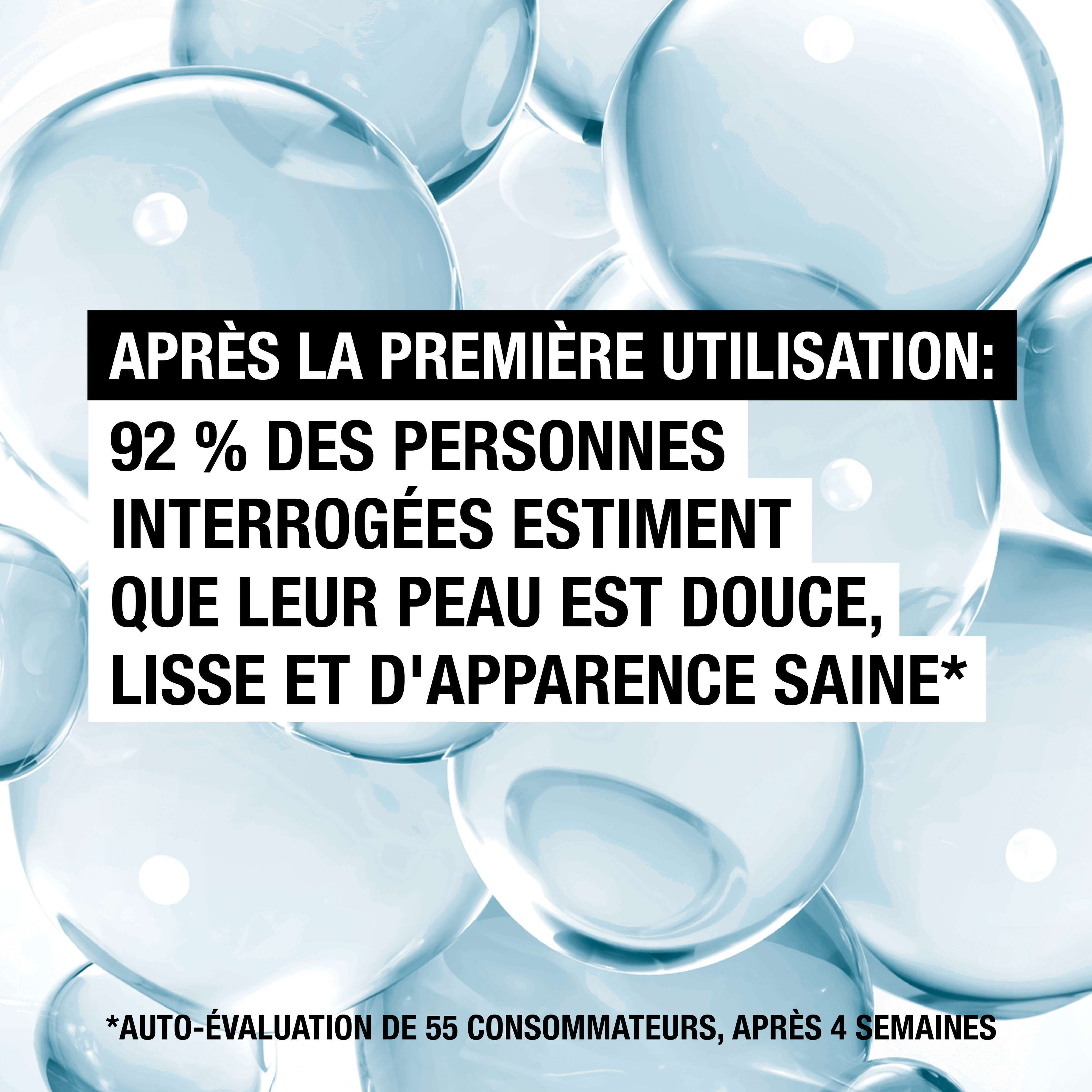 Image abstraite avec des gouttes d'eau et du texte sur l'amélioration de la peau.