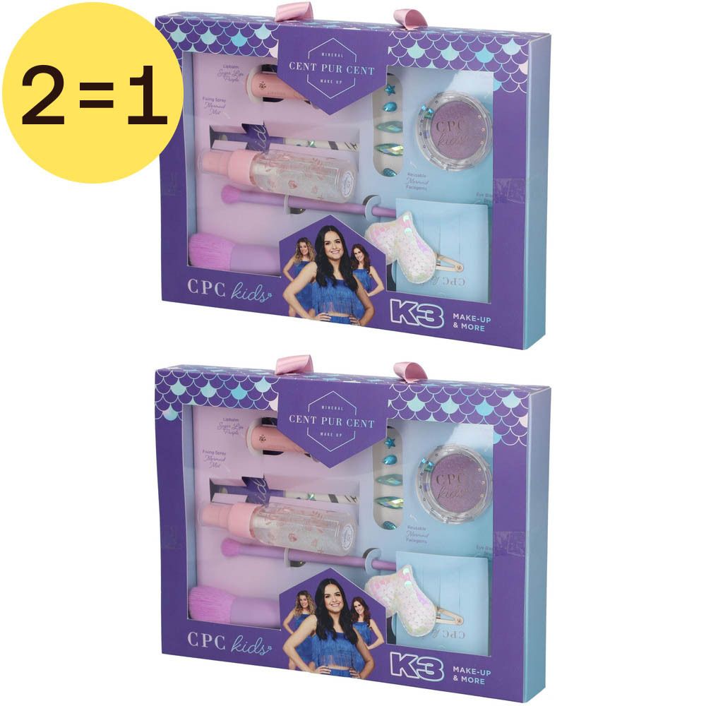 Twee cosmeticasets. Elke set bevat meerdere producten, waaronder borstels en oogschaduw. Verpakt in een geschenkverpakking.