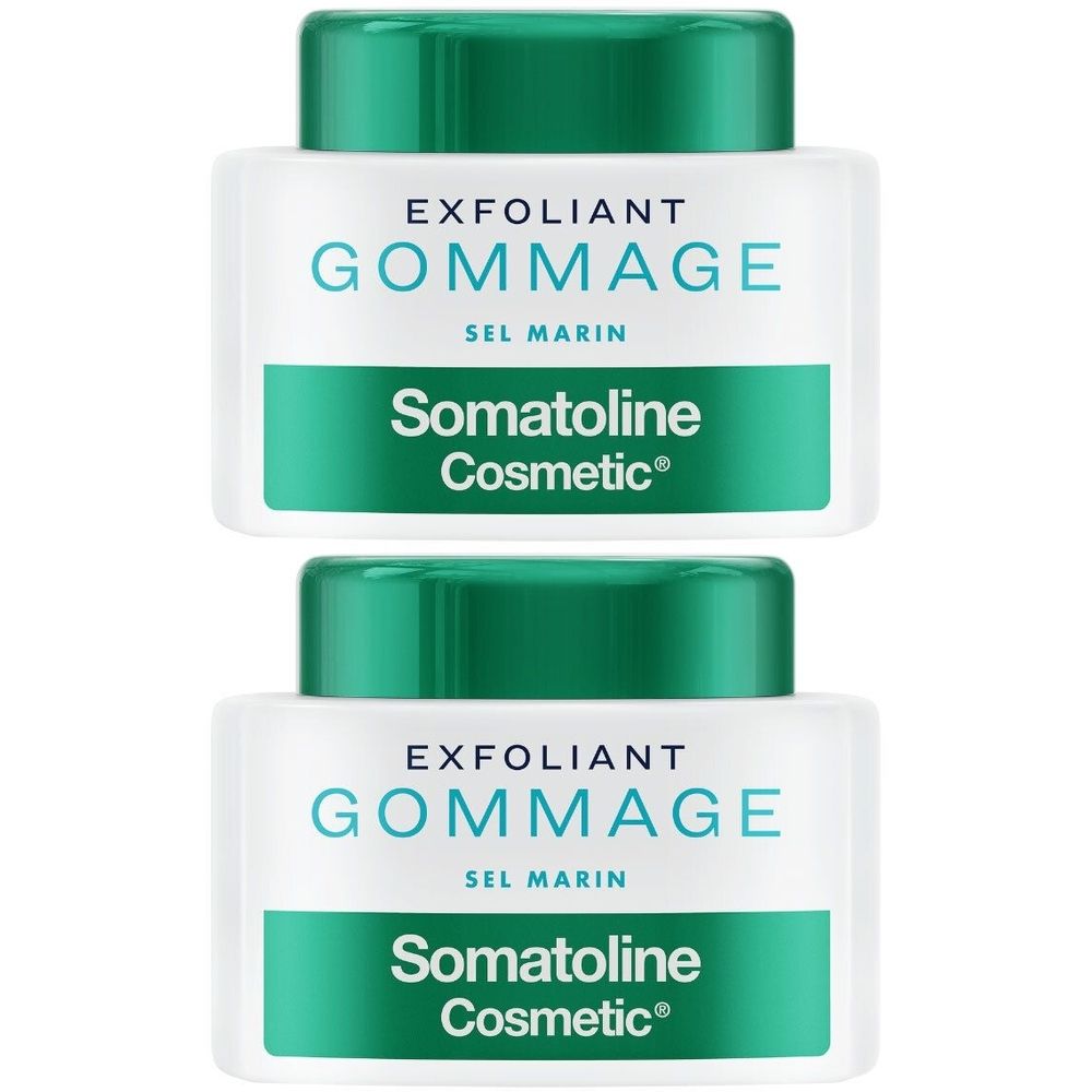 Deux pots de gommage au sel marin Somatoline Cosmetic. Récipients blancs avec couvercles et étiquettes verts.