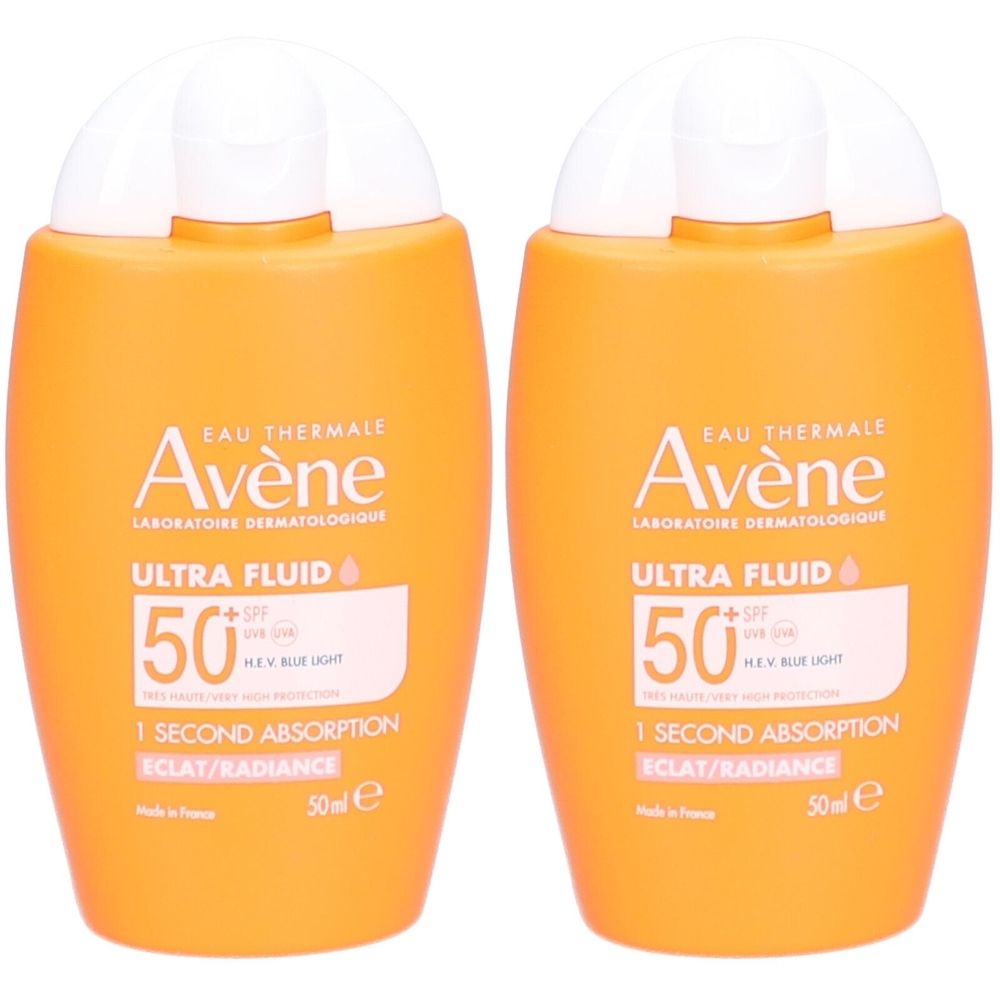 Twee oranje flacons met witte doppen. Opschrift: Avène Ultra Fluid 50 SPF. 50ml.