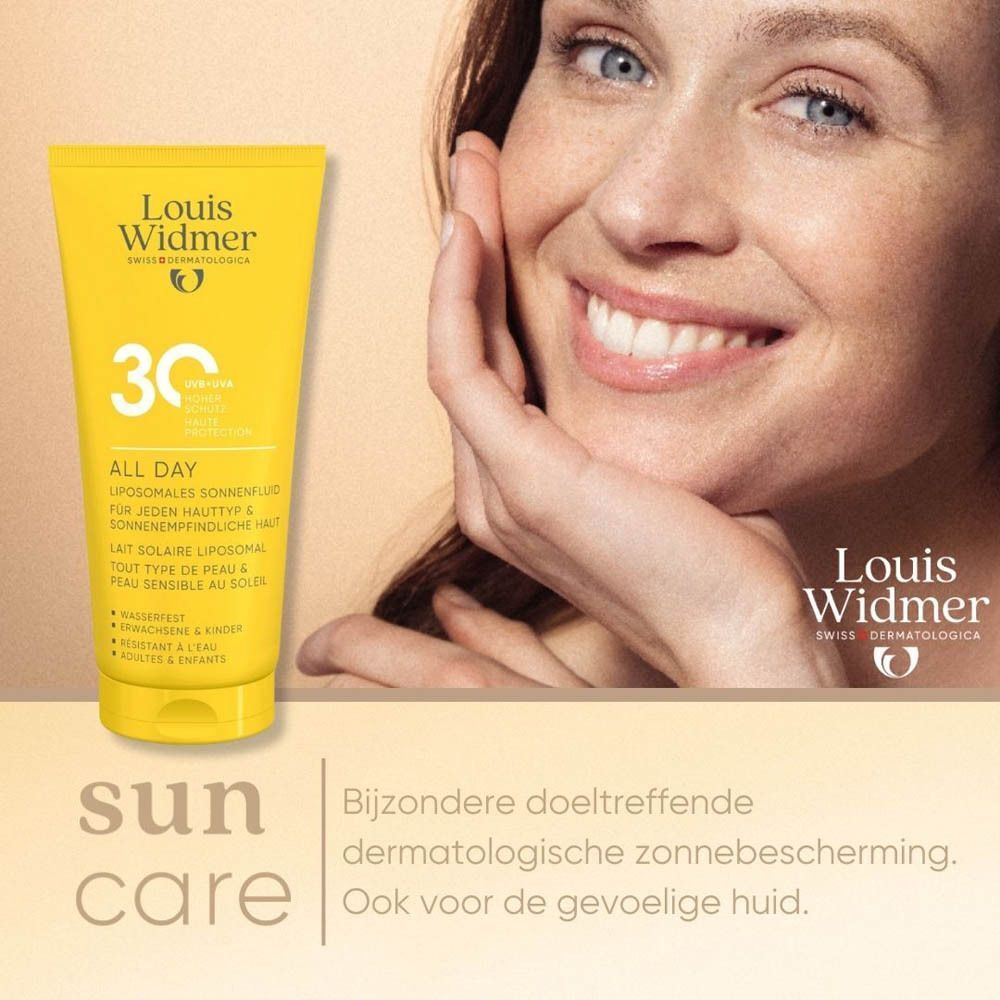 Louis Widmer All Day SPF 30 zonnefluïde naast lachende vrouw.