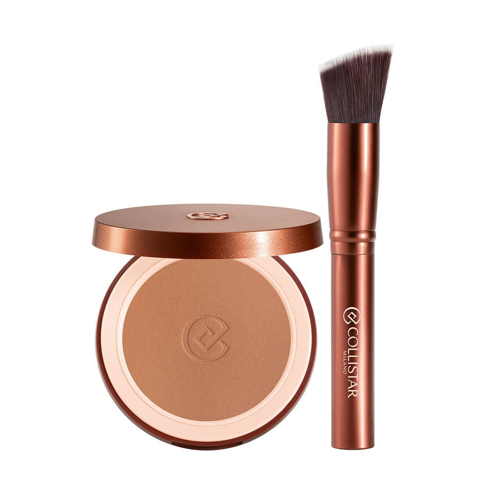 Poeder en kwast. Poeder in doosje, kwast met houten steel. Merk Collistar Milano.