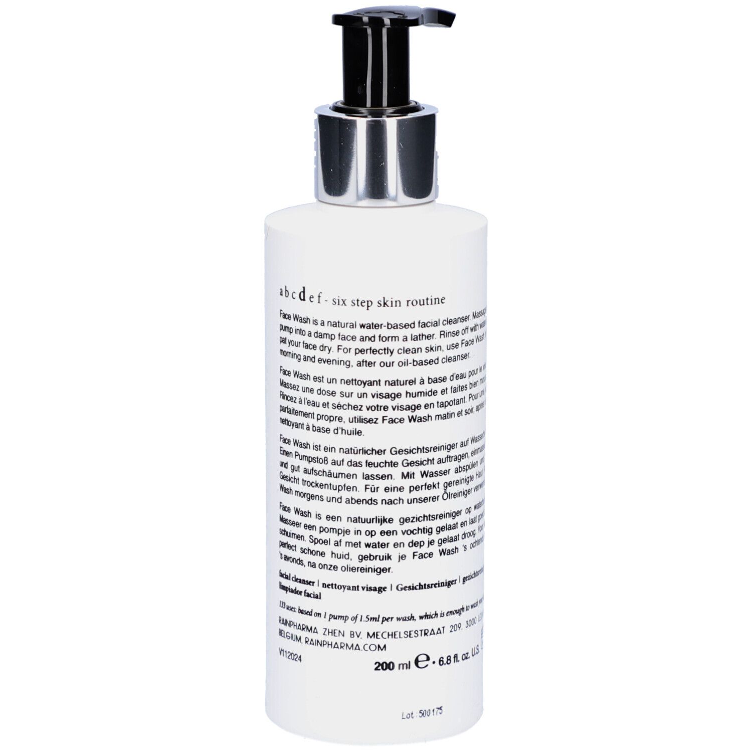 Witte fles met zwarte pomp. Tekst op achterkant. Opschrift: Rainpharma, face wash, 200 ml.