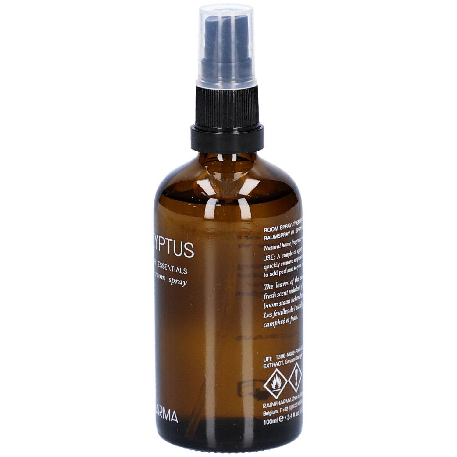 Bruine glazen fles met verstuiver. Opschrift: Eucalyptus, Aromatherapy Essentials, natural room spray. Logo Rainpharma.