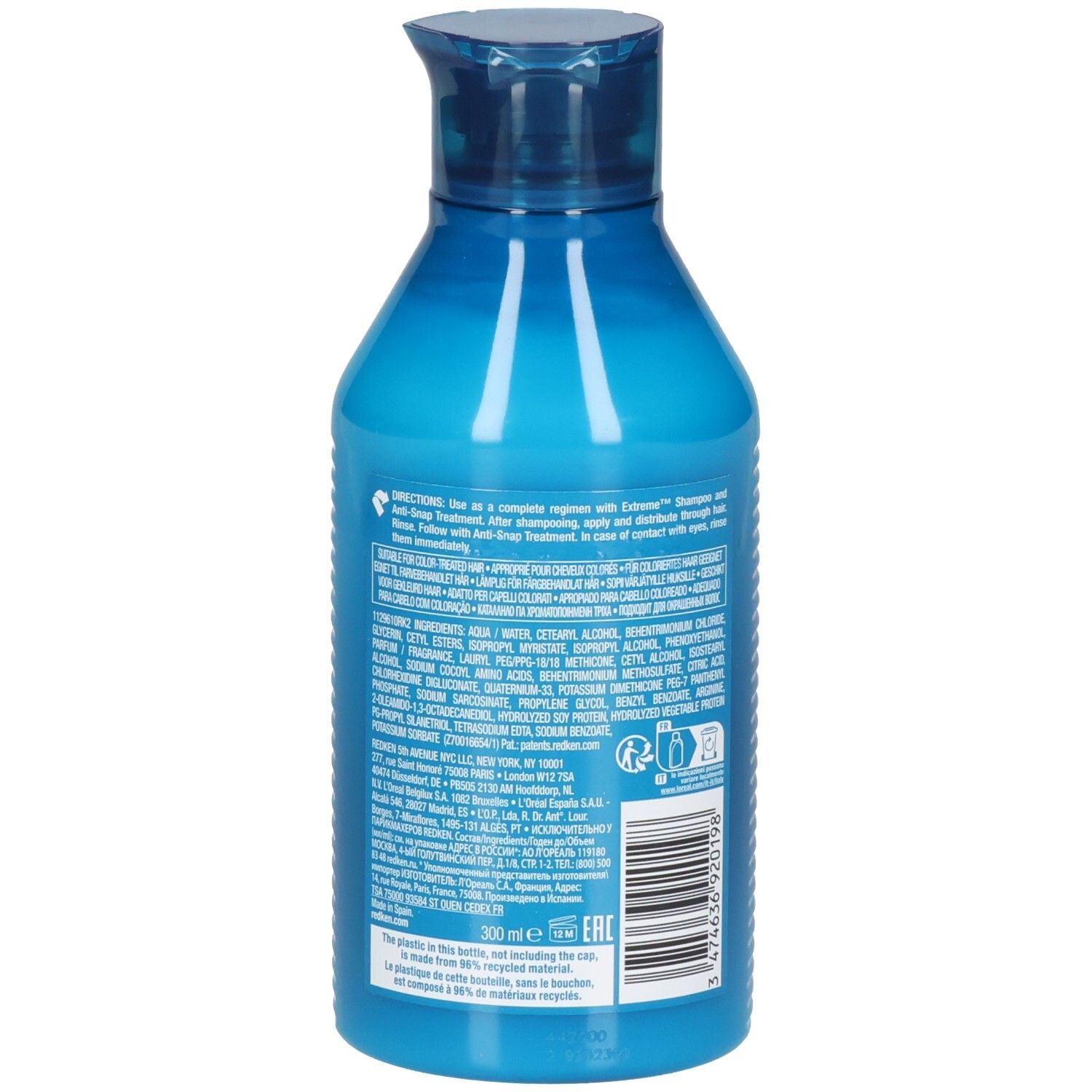Blauwe shampoofles met klapdeksel en etiket met ingrediënten en barcode. 300 ml.