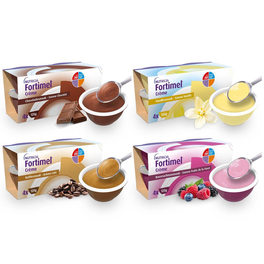 Verpakkingen van Fortimel Crème in vier smaken: chocolade, vanille, koffie en bosvruchten. Elke verpakking bevat 4 potjes.