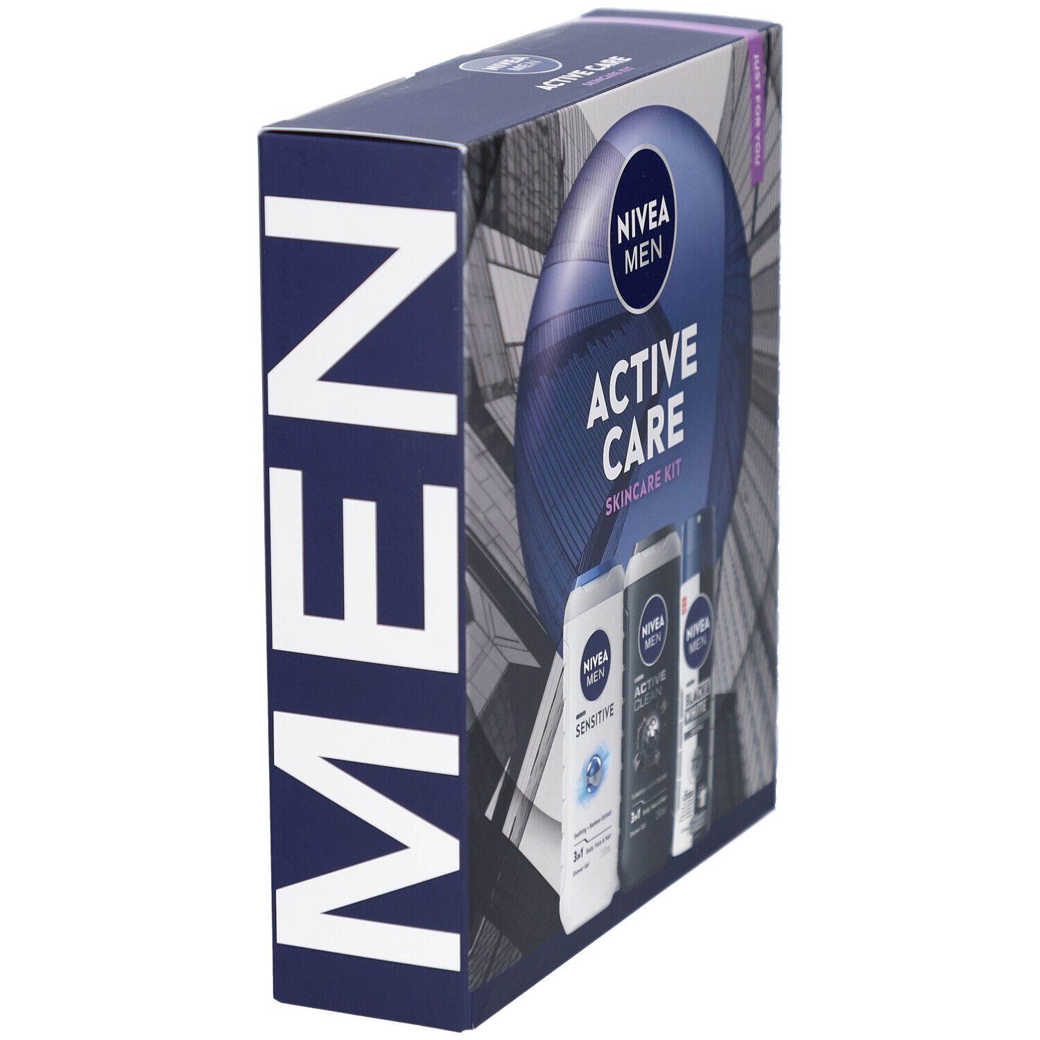 Rechthoekige geschenkdoos met NIVEA MEN logo en drie producten. De doos heeft een blauwe en grijze kleurstelling.