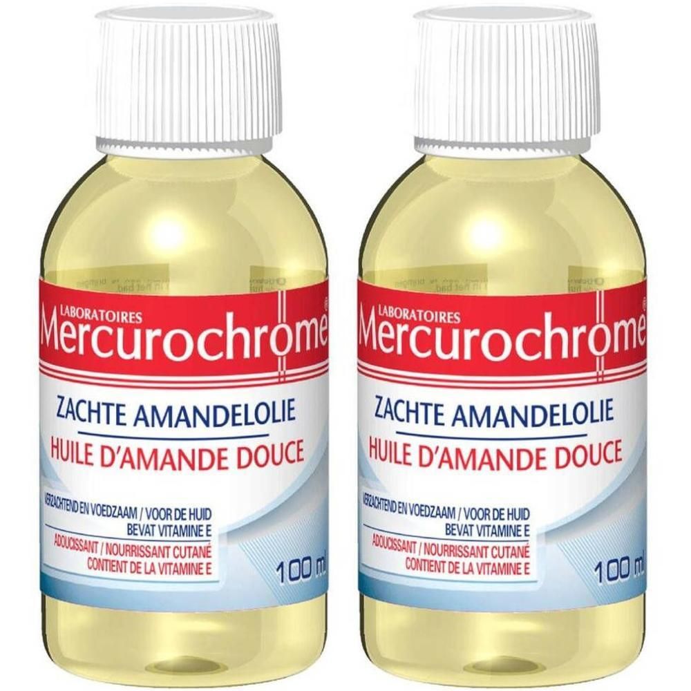 Twee flessen met geelachtige vloeistof. Rode etiketten met witte tekst: Mercurochrome, Zachte Amandelolie, Huile d'Amande Douce.