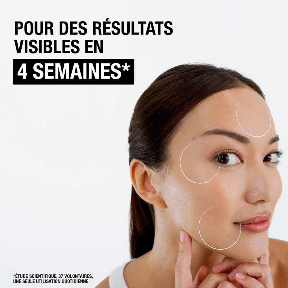 Femme avec cercles sur le visage. Texte: Résultats visibles en 4 semaines.