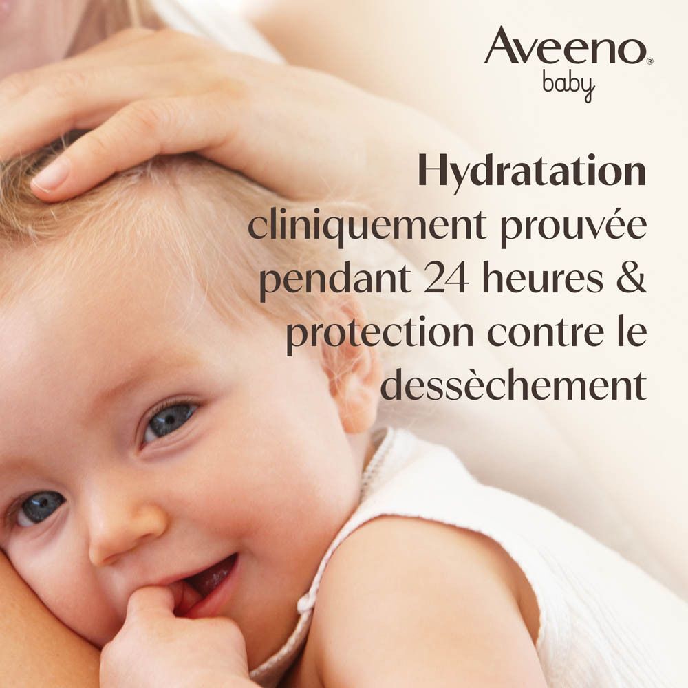 Bébé avec main sur la tête. Texte: Hydratation cliniquement prouvée pendant 24 heures & protection contre le dessèchement.