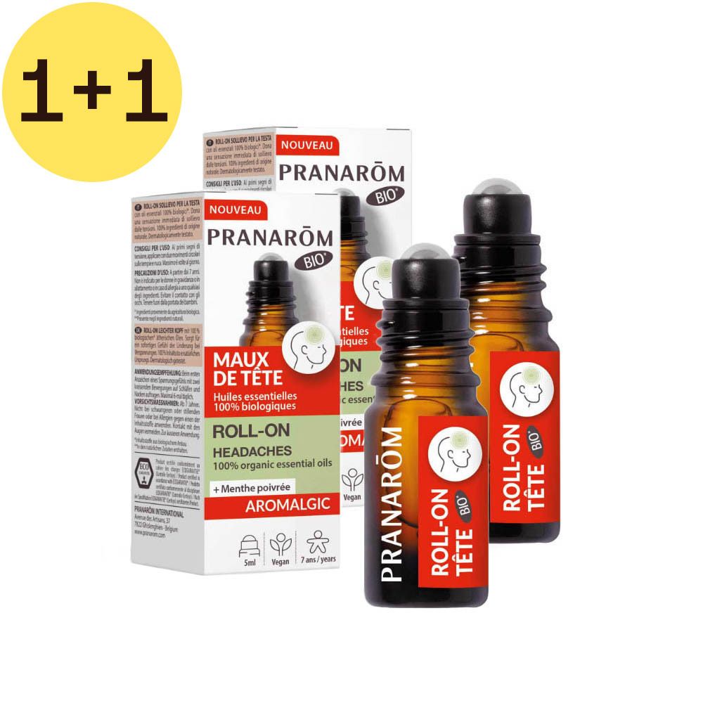Twee flesjes en twee dozen. Op de flesjes staat "ROLL-ON TÊTE BIO". Op de dozen staat "MAUX DE TÊTE" en "PRANAROM BIO".