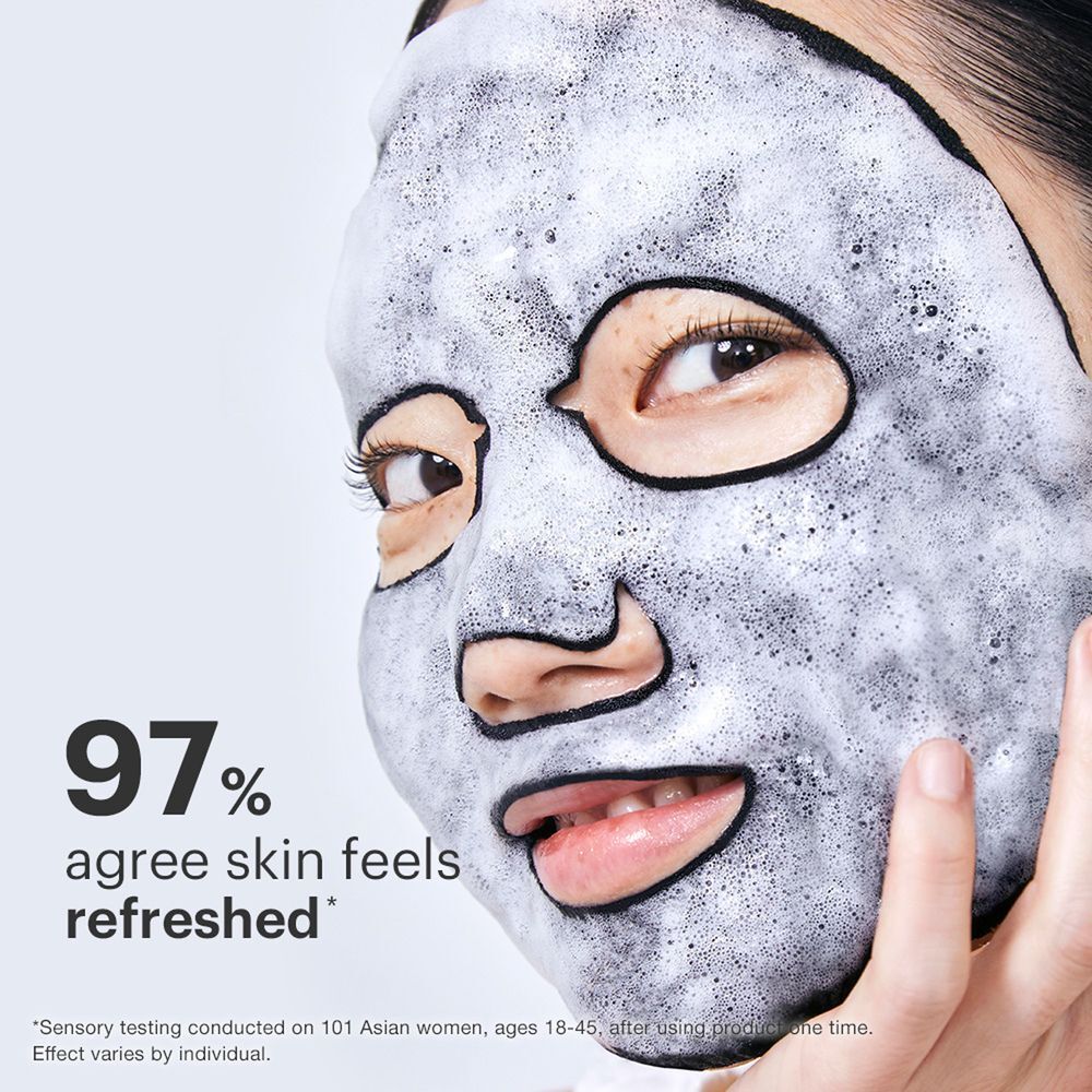 Visage avec masque. Le texte indique que 97% des personnes sont d'accord pour dire que la peau est rafraîchie. Masque couvrant le visage.