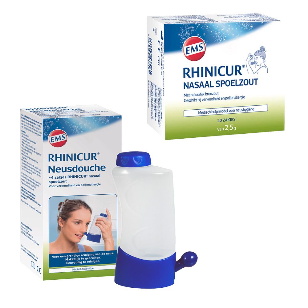 Verpakkingen Rhinicur Neusdouche en Rhinicur Nasaal Spoelzout. Neusdouche en zoutzakjes. Blauwe en witte neusdouche.