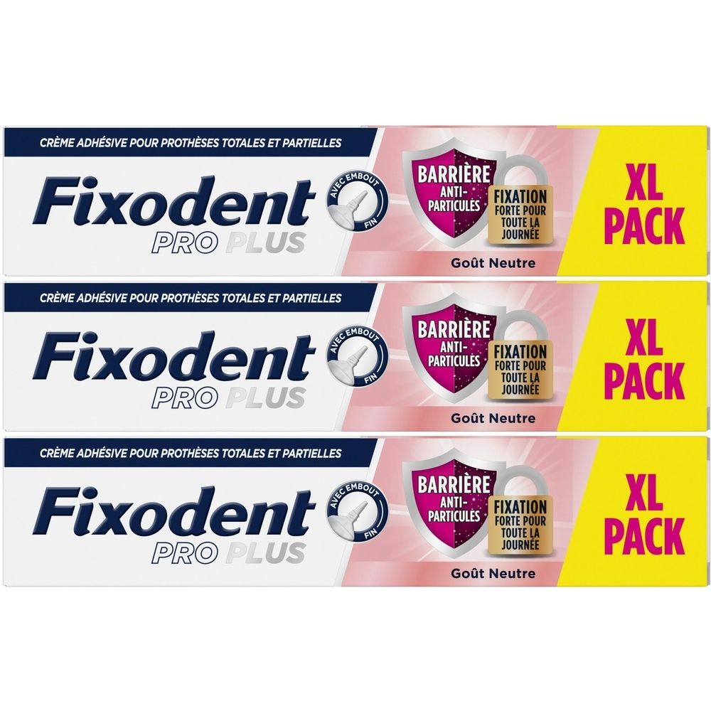 Trois tubes de Fixodent Pro Plus, pack XL. Inscription: Barrière Anti-Particules, Fixation Forte. Goût Neutre.