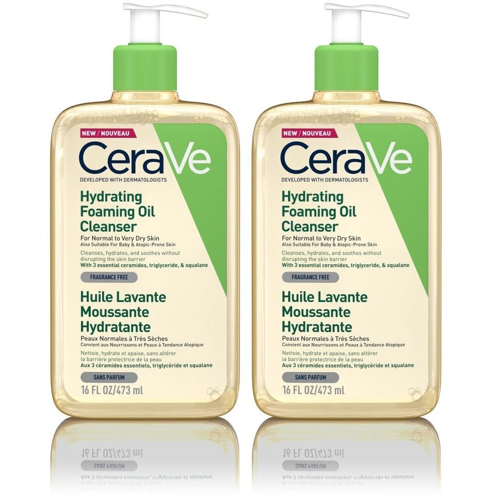 Twee flessen CeraVe Hydrating Foaming Oil Cleanser. Transparante flessen met groene dop en witte pomp. Tekst in het Frans en Engels.