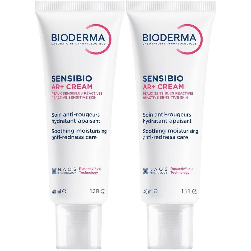 Deux tubes de crème Bioderma Sensibio AR+. Tubes blancs avec texte rouge. Contient : Sensibio AR+ Cream, Soin anti-rougeurs, 40 ml, 1.3 FL.OZ.