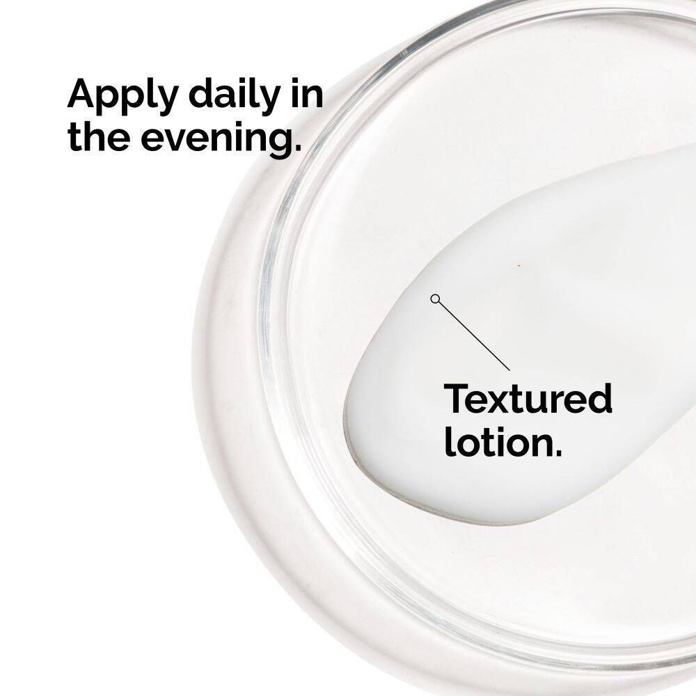Un échantillon de The Ordinary Vitamin C Suspension 23% + HA Spheres 2% dans un récipient en verre.
