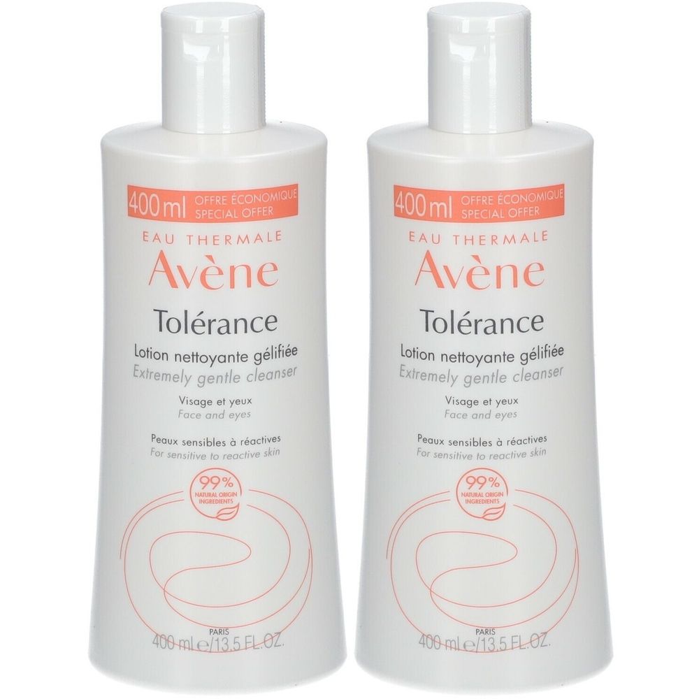 Deux flacons blancs avec bouchon blanc. Inscription: Avène Tolérance, Lotion nettoyante gélifiée. Pour peaux sensibles. 400 ml.