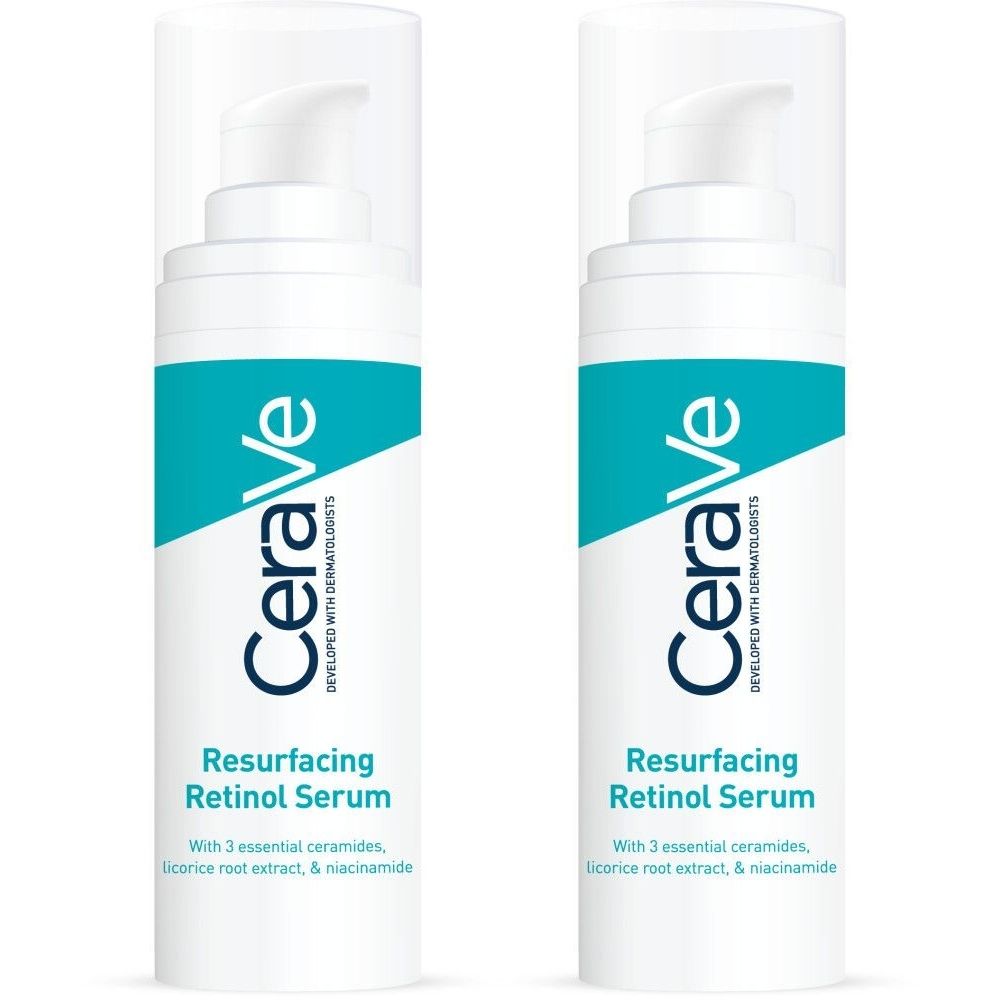 Deux flacons blancs avec pompe. Inscription : CeraVe, Resurfacing Retinol Serum. Contient 3 céramides essentiels.