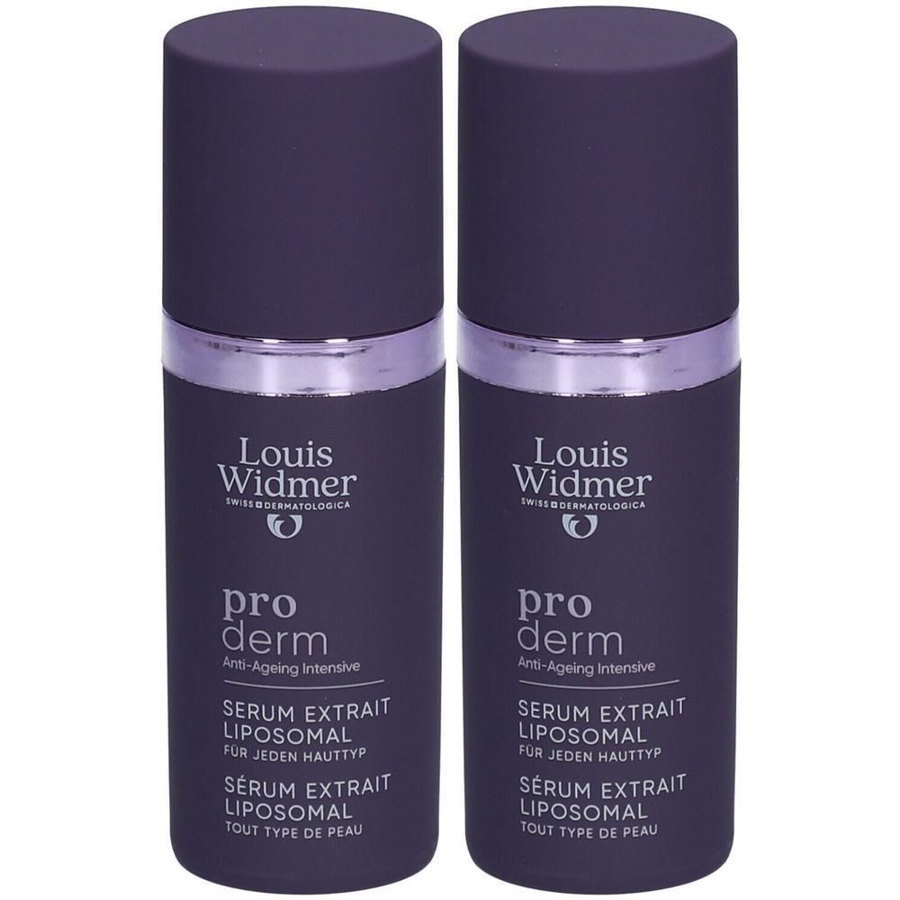 Deux flacons de sérum Louis Widmer Proderm. Flacons violets foncés avec bagues argentées et bouchons noirs. Texte: Sérum Extrait Liposomal.