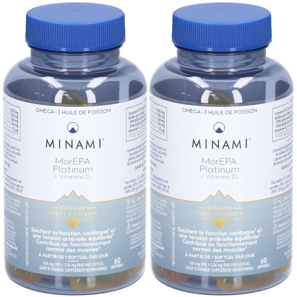 Twee flessen Minami MorEPA Platinum + Vitamine D3. Blauwe doppen, transparante containers met capsules. Etikettering met naam en ingrediënten.