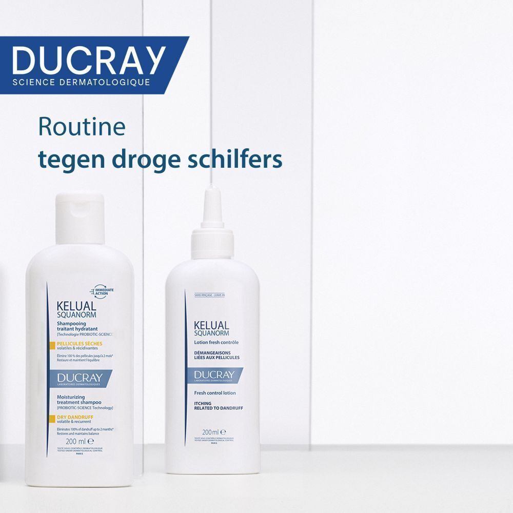 Twee shampoo flessen. Tekst: "Routine tegen droge schilfers".