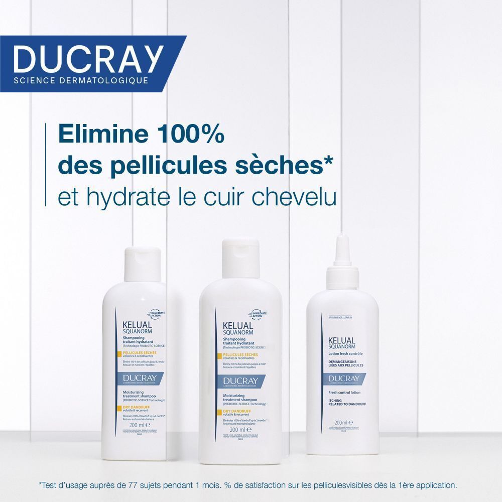 Trois flacons de shampooing. Texte : "Élimine 100% des pellicules sèches".