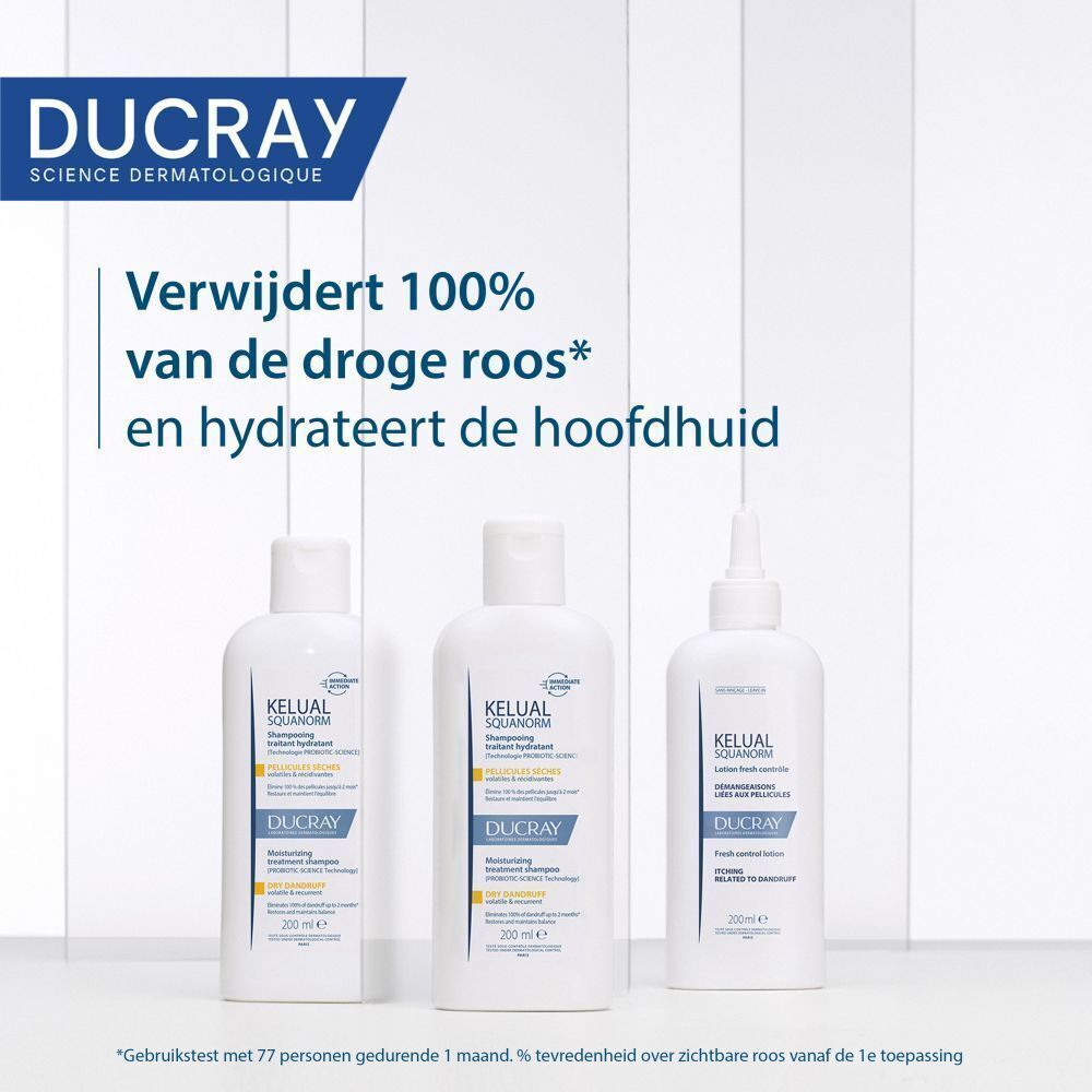 Drie shampoo flessen. Tekst: "Verwijdert 100% van de droge roos".