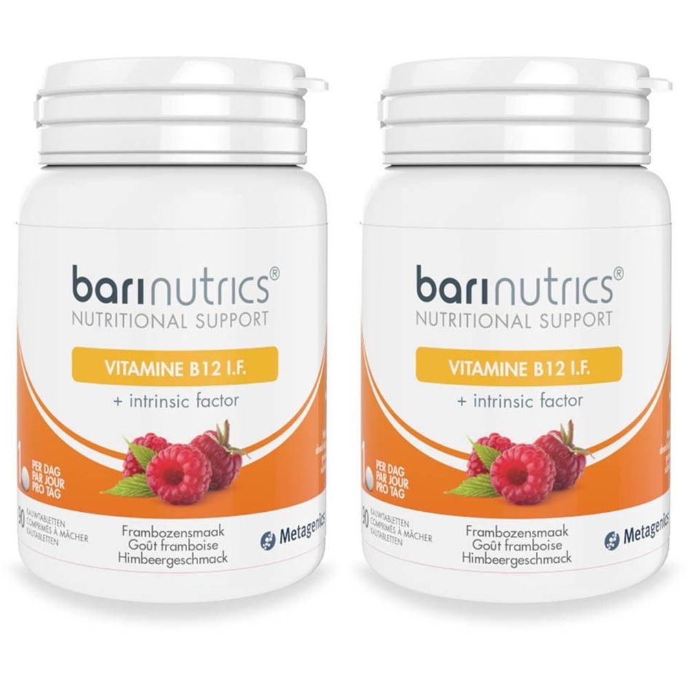 Twee witte flessen met het label "BariNutrics". Opschrift: "Vitamine B12 I.F." en frambozensmaak. Afgebeeld zijn frambozen.