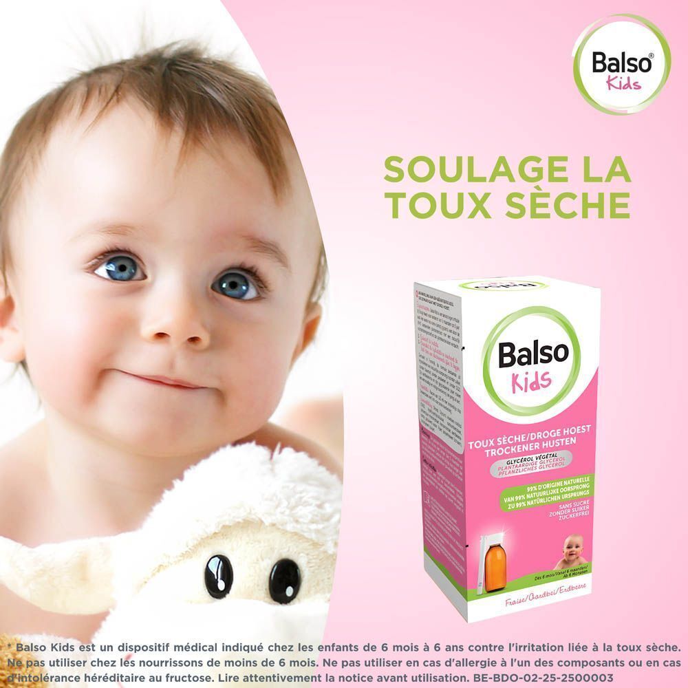 Bébé avec peluche et emballage du produit. Texte: Soulage la toux sèche. Fond rose.