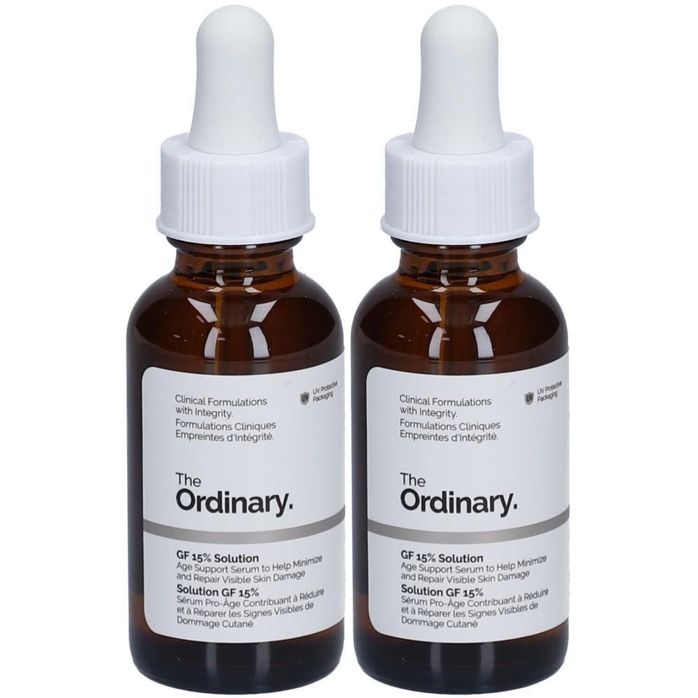 Twee flessen The Ordinary GF 15% Solution. Bruine glazen flessen met witte etiketten en pipetten. Tekst: The Ordinary, GF 15% Solution.
