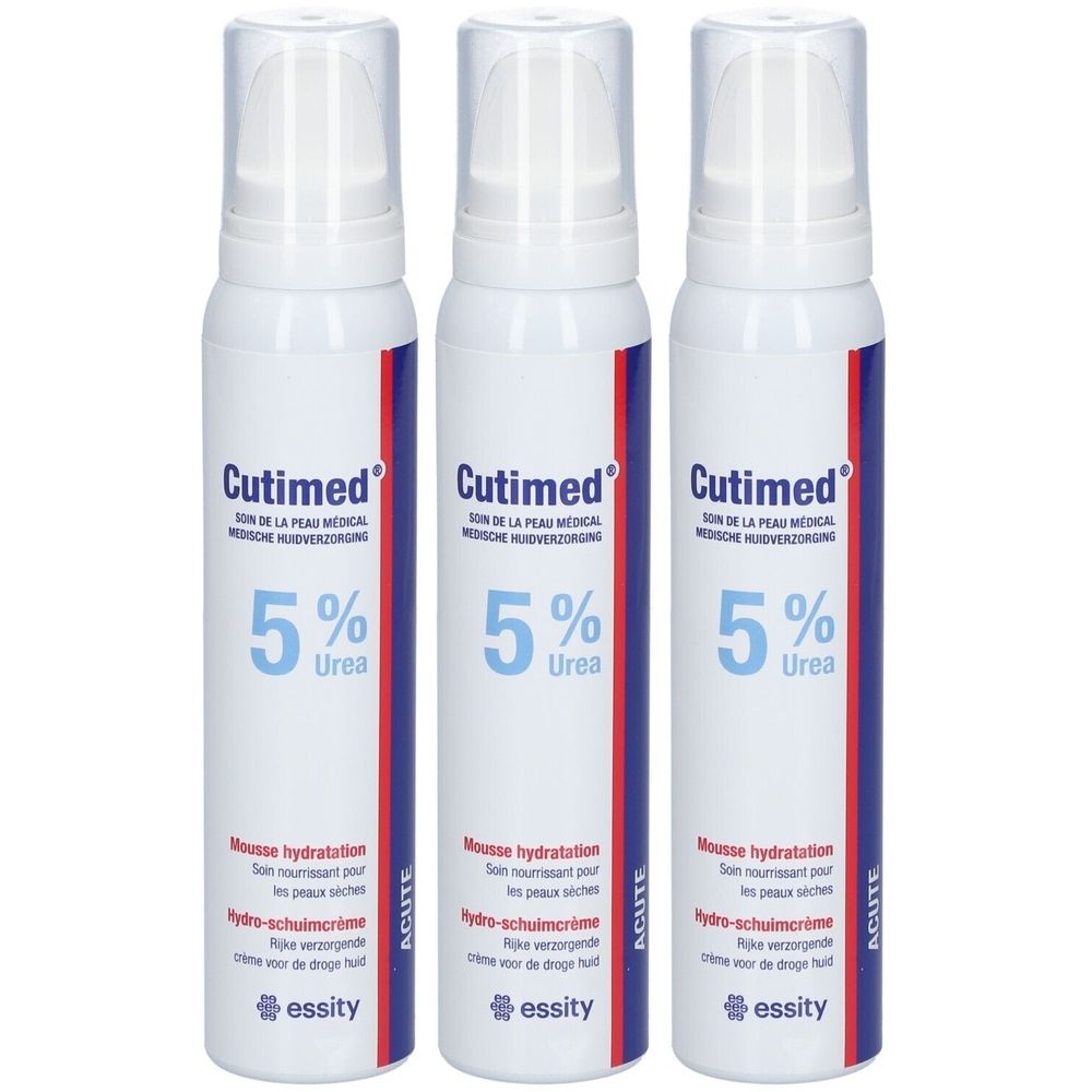 Trois flacons blancs avec étiquette bleu et rouge. Inscription: Cutimed, 5% Urea, Mousse hydratation, Hydro-schuimcrème.