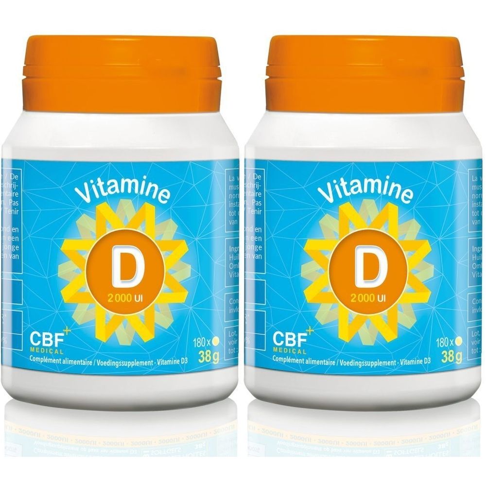 Deux flacons blancs avec des couvercles orange. Sur le devant, on lit "Vitamine D 2000 UI" et "CBF MEDICAL".