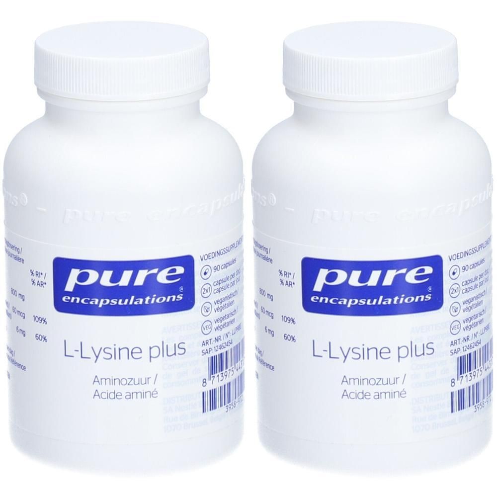Twee witte flessen met etiket. Opschrift: pure encapsulations® L-Lysine plus. Capsules.