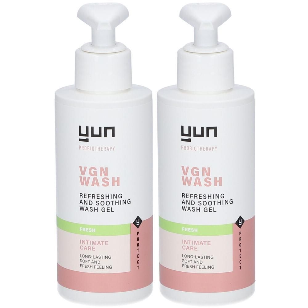 Twee flessen YUN VGN WASH. Witte flessen met pomp. Opschrift: VGN WASH, Fresh, Intimate Care.