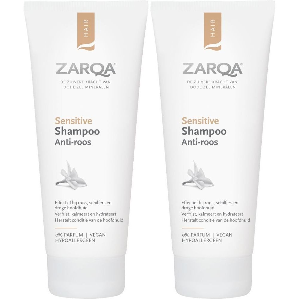 Twee witte tubes Zarqa Sensitive Shampoo Anti-roos. Tekst: Sensitive Shampoo Anti-roos, 0% Parfum, Vegan, Hypoallergeen.