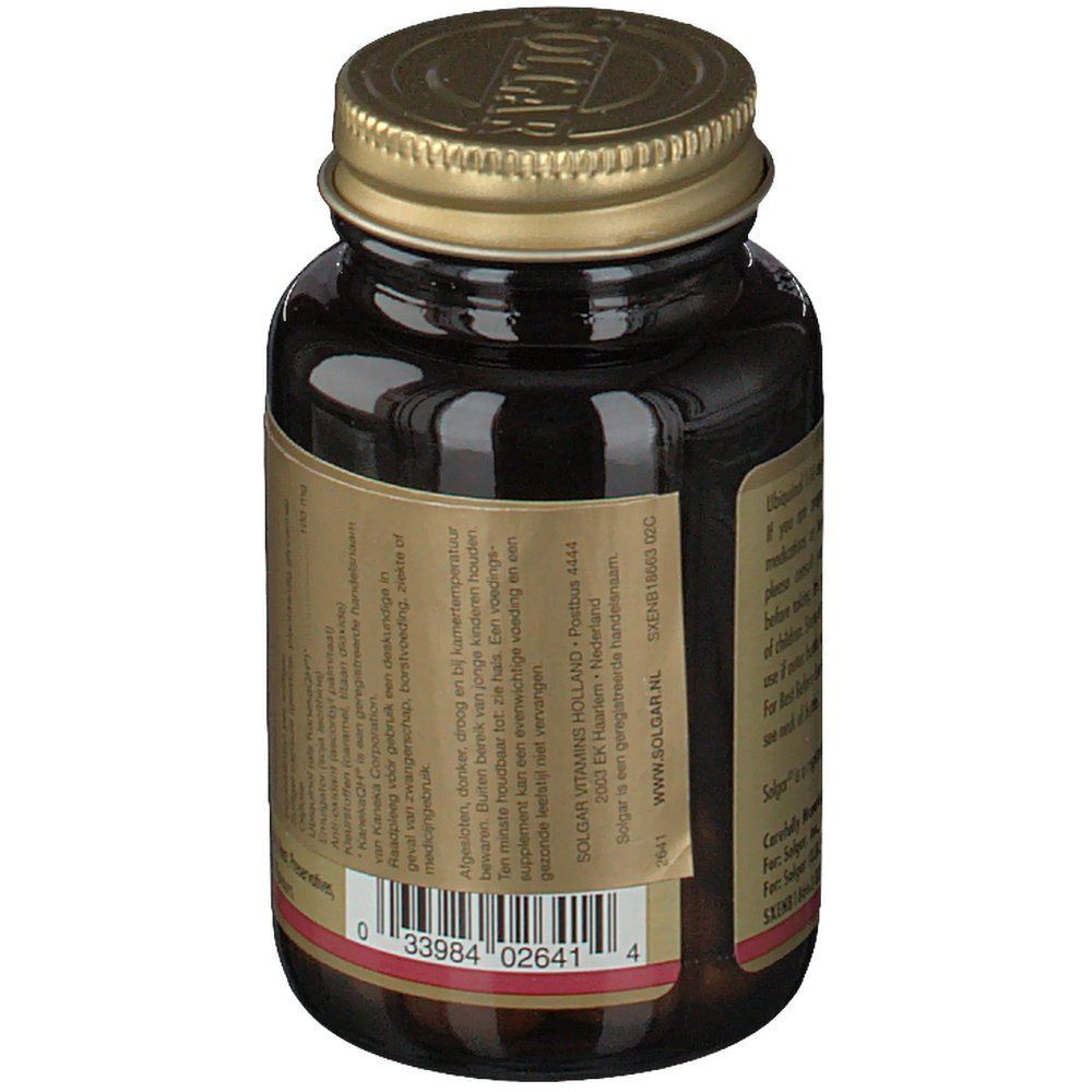 Achterkant van een fles Solgar Ubiquinol 100 mg. Bruine glazen fles met gouden dop. Etiket met tekst.