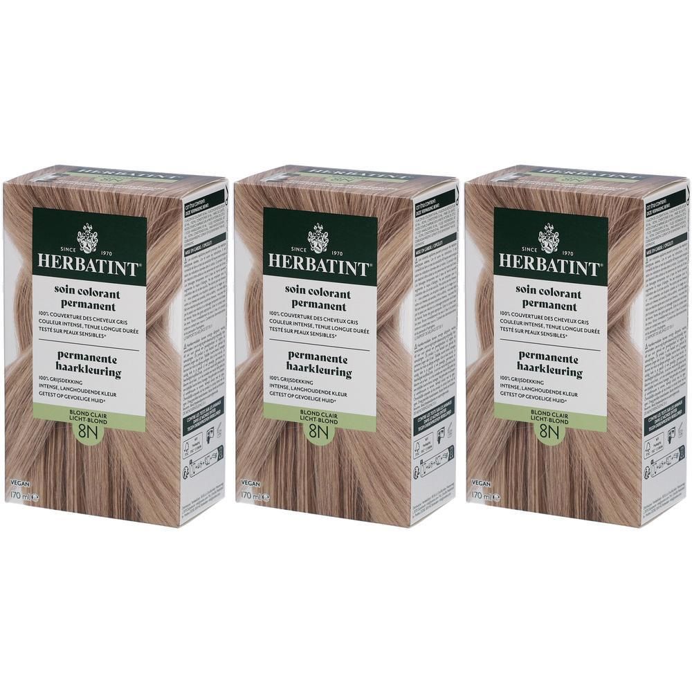 Trois boîtes Herbatint Soin Colorant Permanent 8N Blond Clair. Inscriptions : logo, nom du produit, nuance, texte.