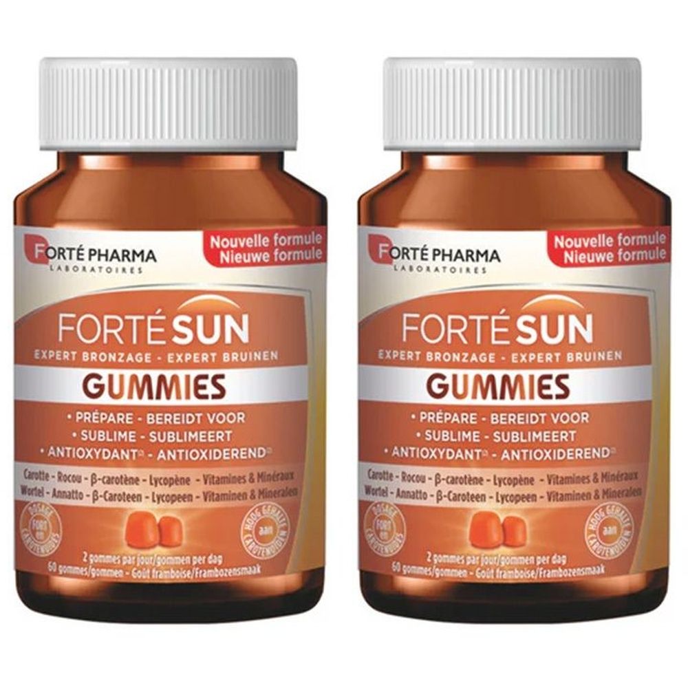Twee flessen Forté Sun Gummies. Bruine flessen met witte deksels. Opschrift: Forté Sun Expert Bronzage Gummies.