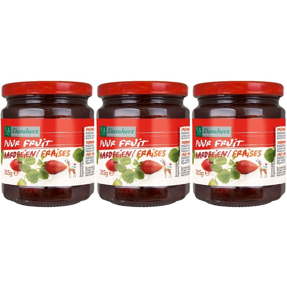 Trois pots de confiture Damhert Fraise. Couvercle rouge, étiquette rouge avec fraises et texte. Récipient en verre.