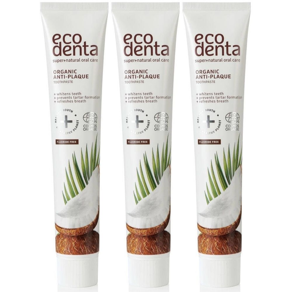 Trois tubes de dentifrice. Chaque tube porte la mention "Ecodenta" et "Organic Anti-Plaque". Image d'une noix de coco.