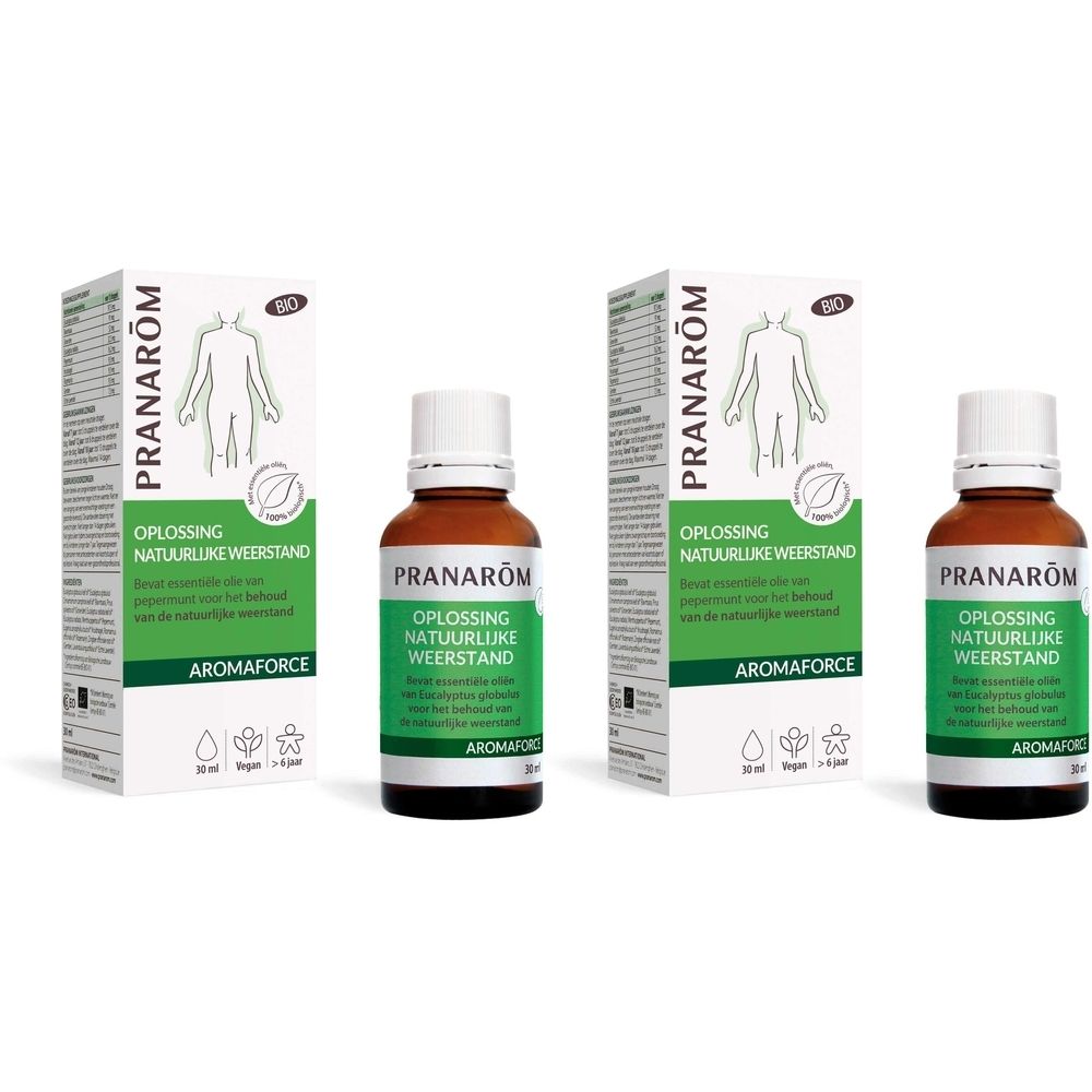 Twee flessen en dozen. Opschrift: Pranarôm, Oplossing Natuurlijke Weerstand, Aromaforce.