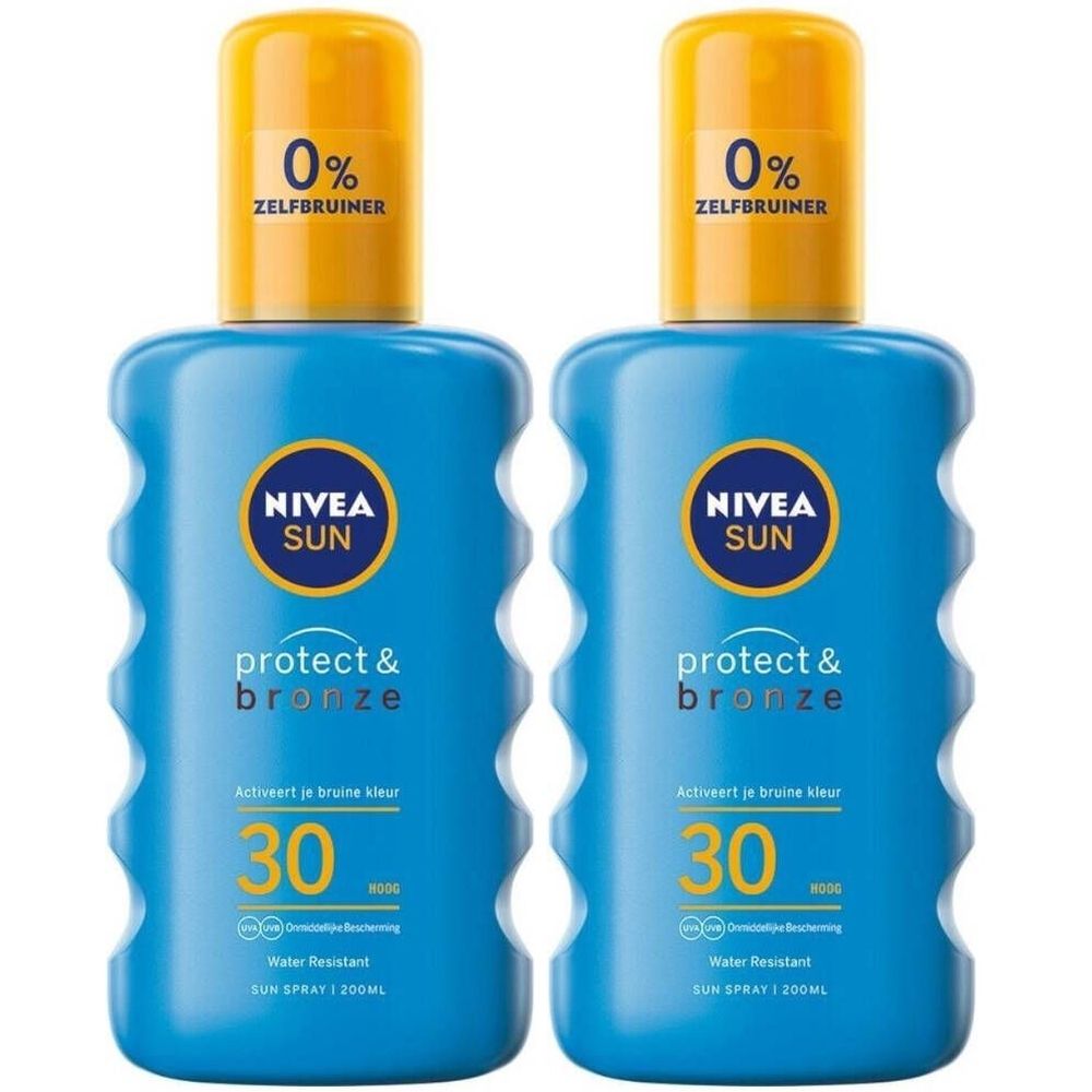 Twee blauwe flessen met gele dop. Opschrift: Nivea Sun Protect & Bronze, SPF 30. Bevat 0% zelfbruiner.