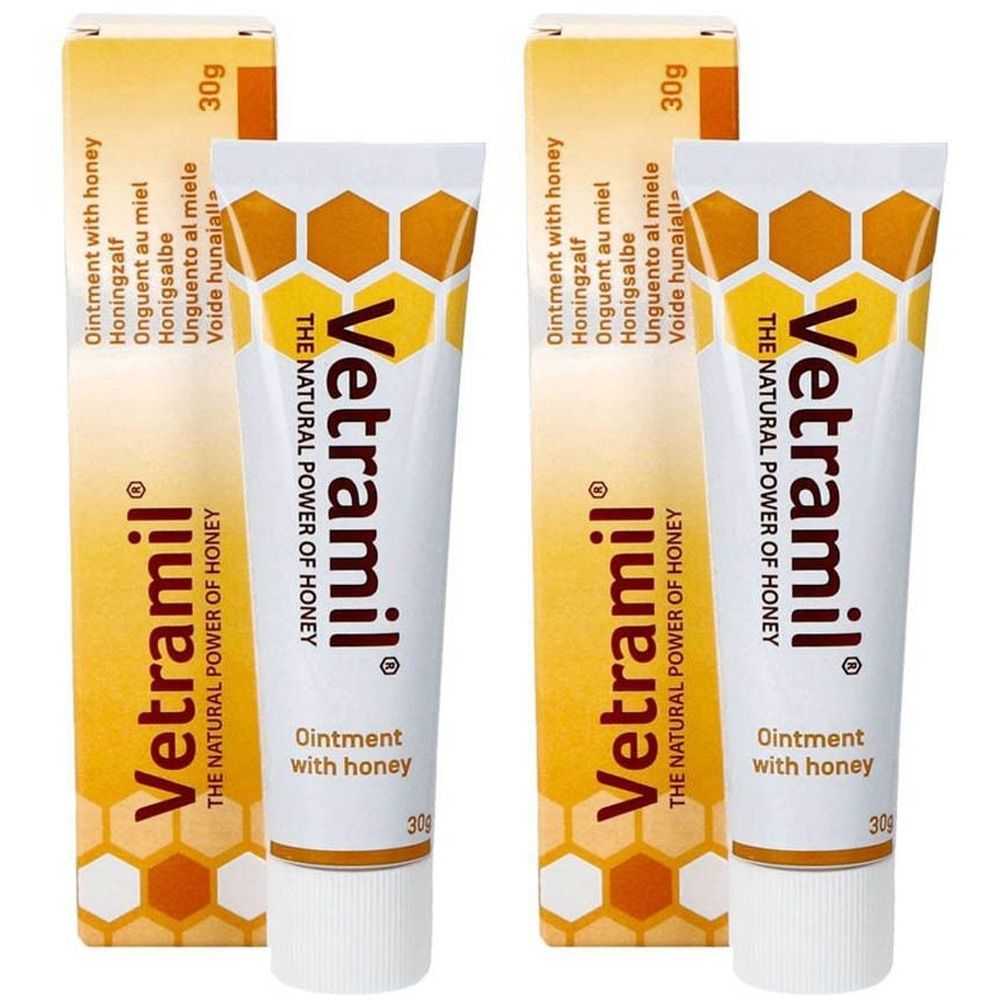 Deux tubes et boîtes de Vetramil® Onguent au miel. Inscription: Ointment with honey. Onguent au miel. 30g.