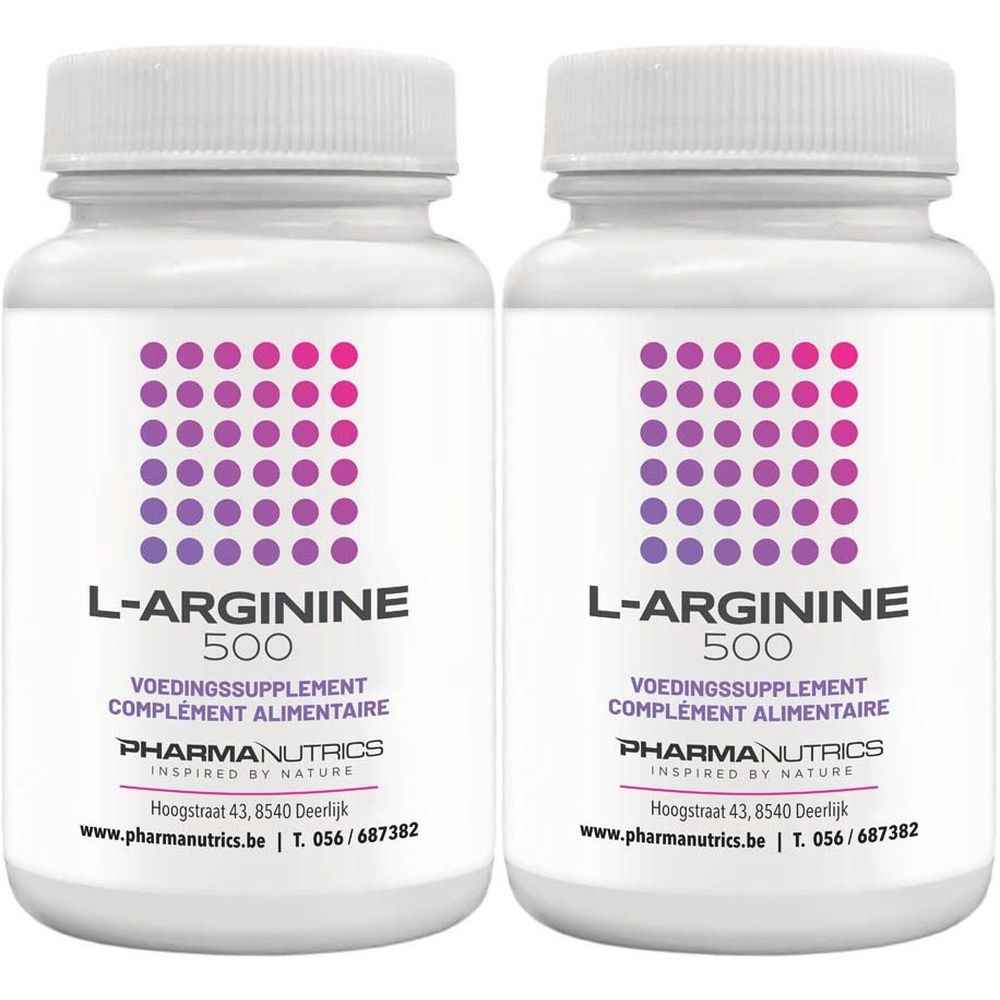 Deux flacons blancs de L-Arginine 500. Inscription : PHARMANUTRICS, VOEDINGSSUPPLEMENT, COMPLÉMENT ALIMENTAIRE. Motif de points violets.
