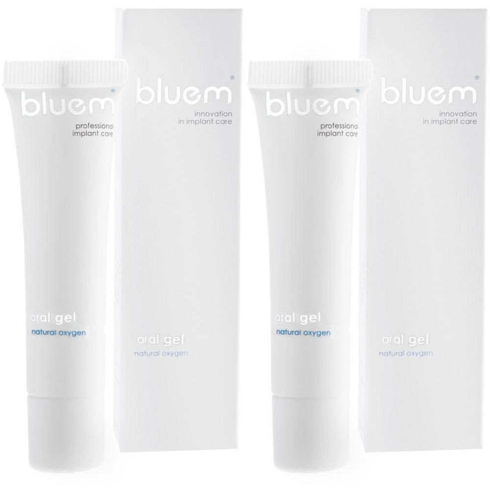 Twee tubes en twee dozen. Op de tubes staat "bluem oral gel". Op de dozen staat "bluem innovation in implant care".