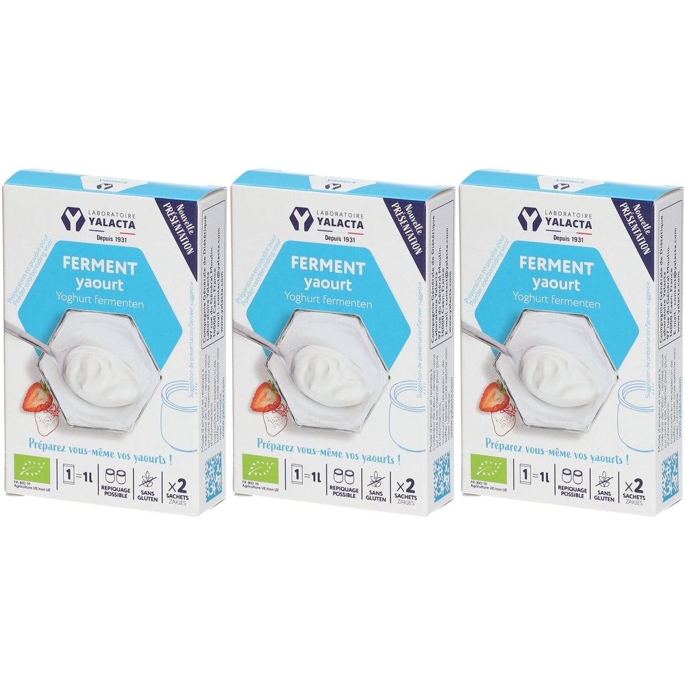 Drie dozen Yalacta Ferment Yaourt. Blauw-witte verpakking. Opschrift: Ferment Yaourt, Yoghurt fermenté. Bio-certificering.